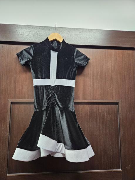 Tanečné šaty, 116