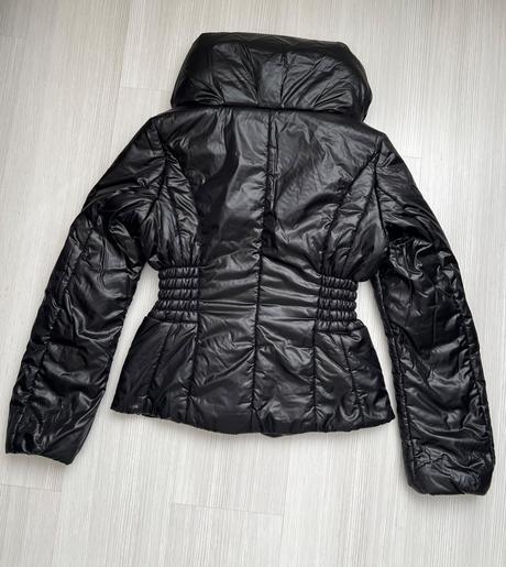 Guess bunda, guess,s