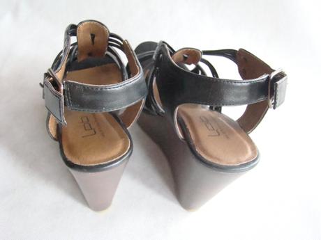 Nenosene les petit bombes  klinové sandále, 39