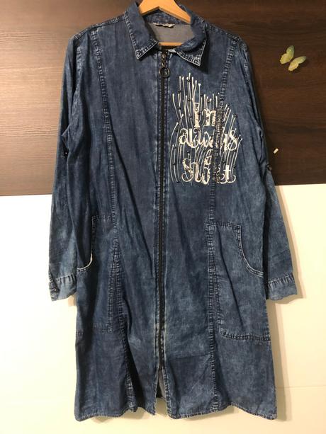 Nádherné rifľové šaty, 54