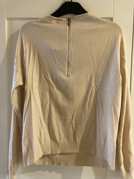 Zaujímavý sveter s/m, m