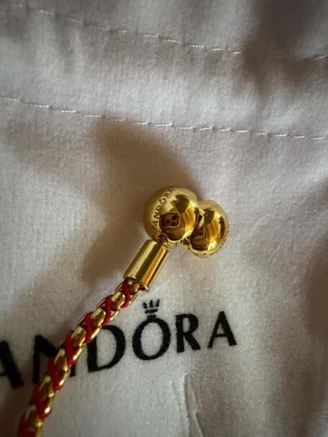 Pandora pozlátený náramok moments red/gold, pandora