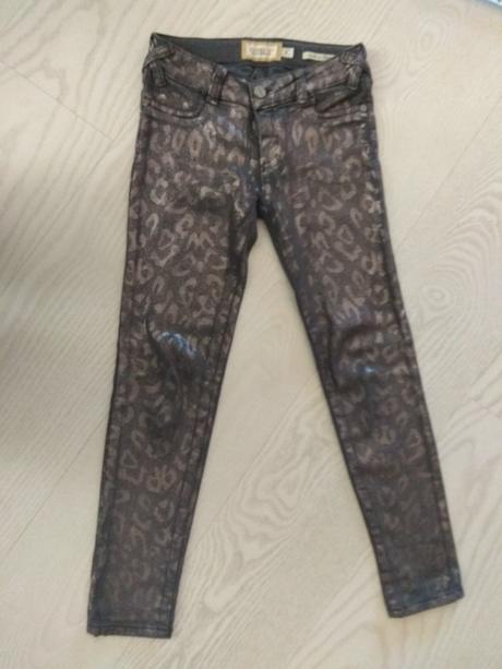 Moderné nohavice s kovovým odleskom, 134