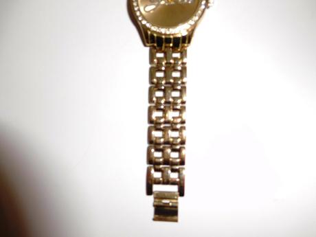 Trendy zlaté guess hodinky s kryštálikmi, guess