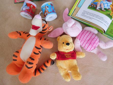 Macko puf  plyšaky,hrnčeky,knihy,, 