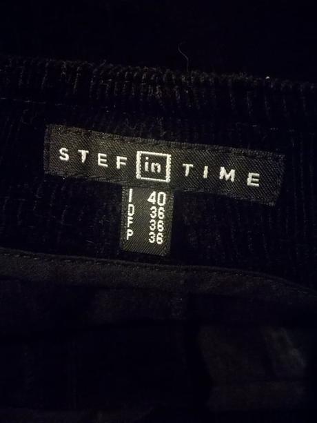 Čierna menčestrová sukňa, m