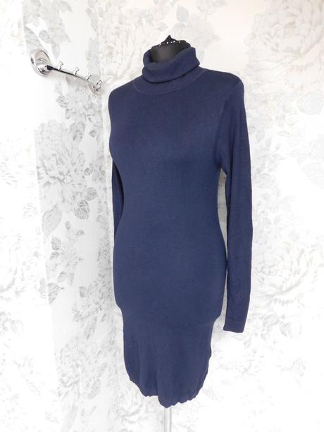 Pekne rolakovane šaty, 36