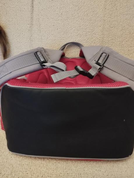 Ponúkam na predaj školskú tašku ecco, 