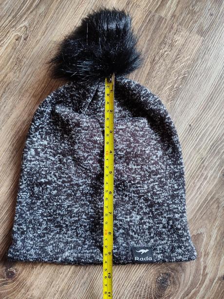 Čiapka s brmbolcom, rada,110