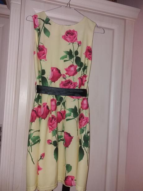 Krasne letné šaty, m