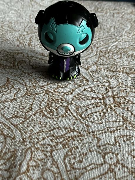 Pokémon, bakugan a pokémon album, 