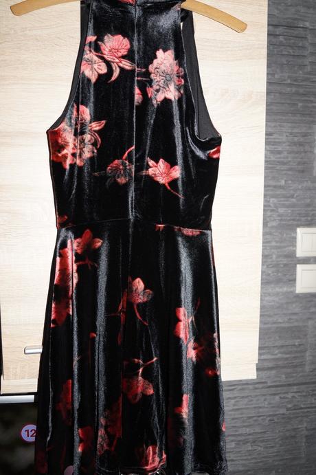 Zamatové šaty, new look,38