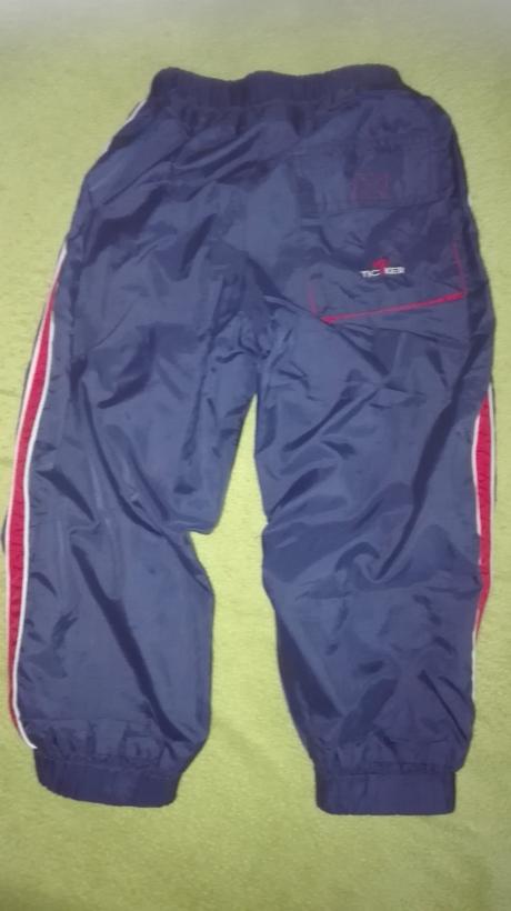 Sustakove nohavice , 98