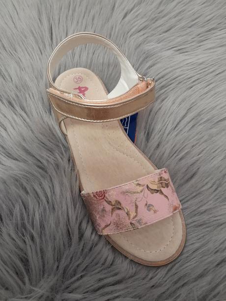 Dievčenské sandalky 19 60034 b, 35
