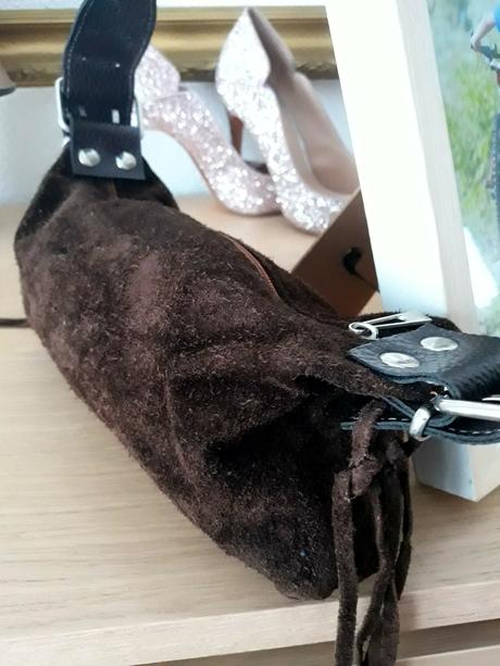 Kabelka z brúsenej kože, 