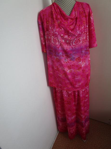 Dvojdielny eleg. kostým 308, xxl