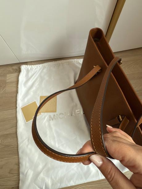 Nádherná original kabelka michael kors, michael kors