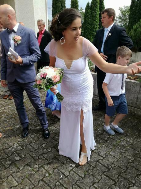 Svadobne saty pre tehulky, l