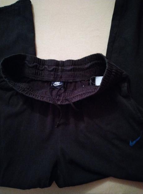 Chlapcenske teplaky, nike,164