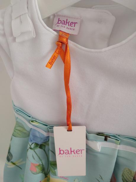 Slávnostné šaty, 80