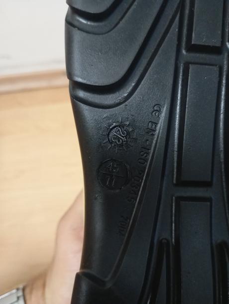 Pracovná bečnostná členková obuv + poštovné v cene, 45