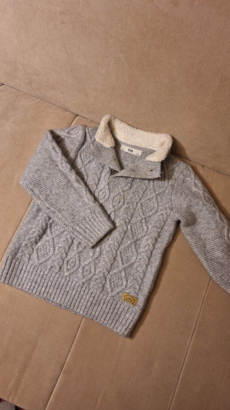 Zimny  svetrík c.a, c&a,110