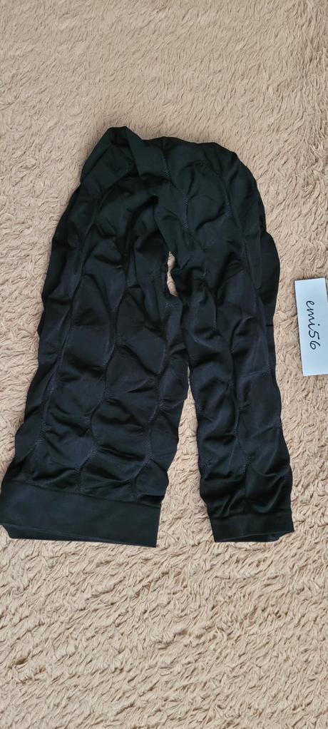 Legíny čierne, green trees,l