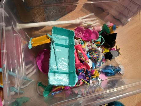 Enchantimals  bábiky ,domček  a príslušenstvo, 