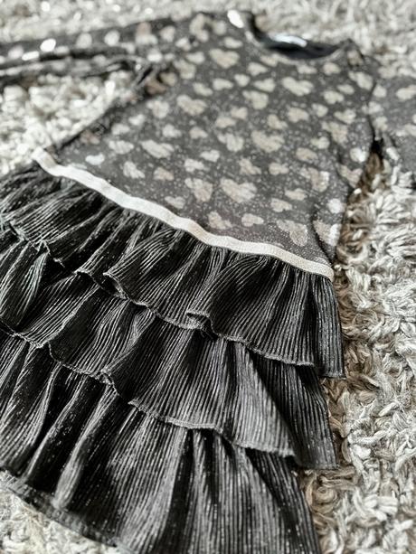 Slavnostne saty, 104