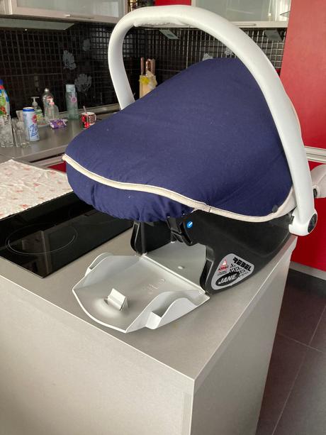 Kočík jane powertrack a k tomu grátis výbava, jané