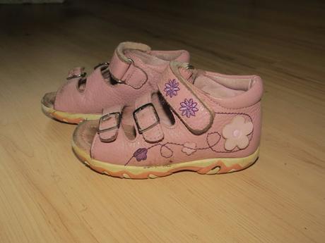 Sandálky, d.d.step,25