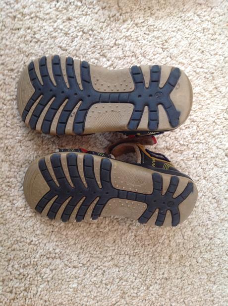 Kožene sandálky, bubble gummers,26