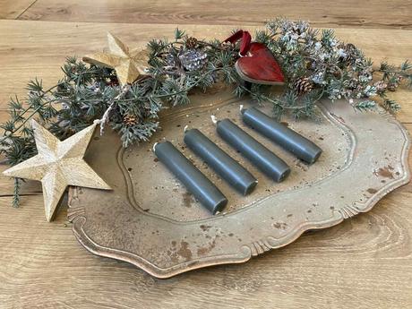 Sviečky olivovo zelené - 4 ks ( sada ), 