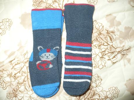 2x hrubé ponožky, lupilu,19