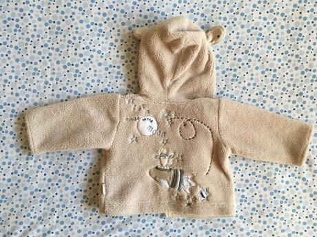 Chlpatá bundička s kapucňou, 56