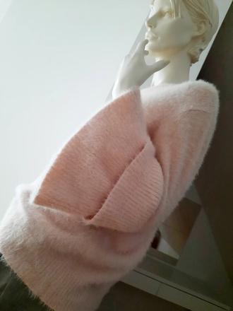 Svetrík s volánmi, m