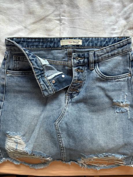 Dámska riflova sukňa, m