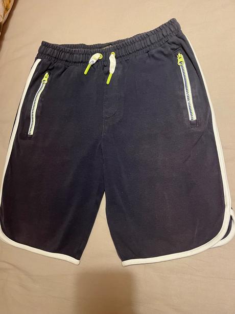 2 kusy kraťasov, reserved,152