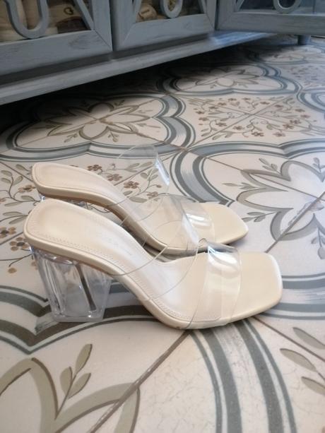 Transparentne šľapky, bershka,36
