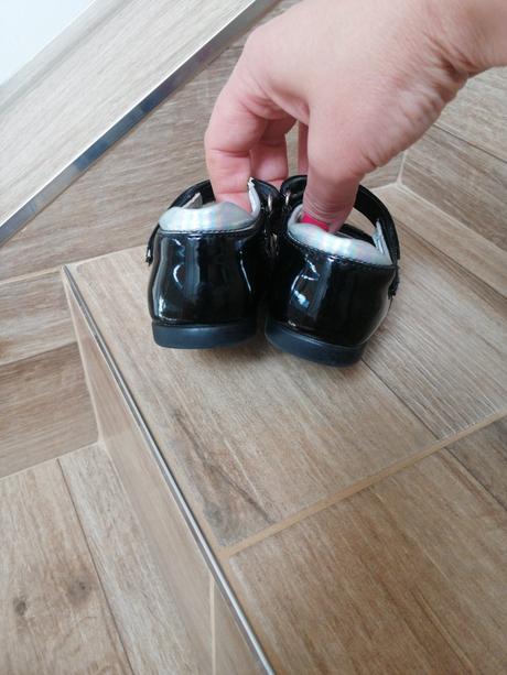 Dievčenské sandálky, 22