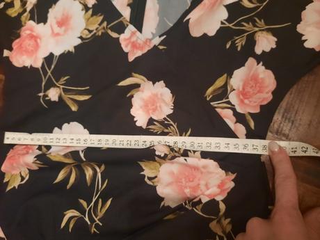 Šaty jemné, elegantné, zavinovacie kvetované, 36