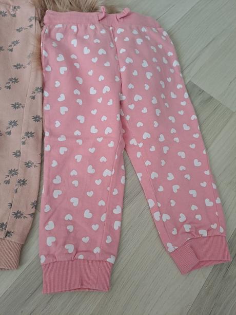 Dievčenské tepláčiky 86, 86