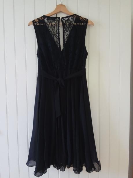 Spoločenské šaty, 40