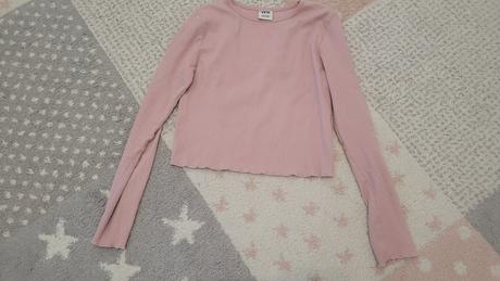 Pudrovo ružový crop top, 134