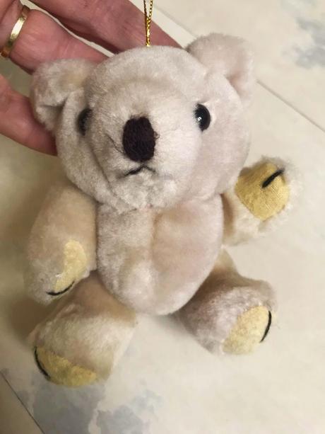 Macík na zavesenie na kočík, 