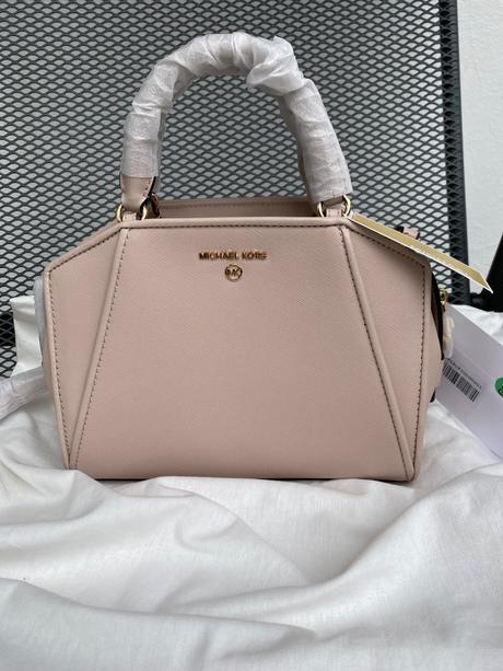 Bledoruzova kožená michael kors, michael kors