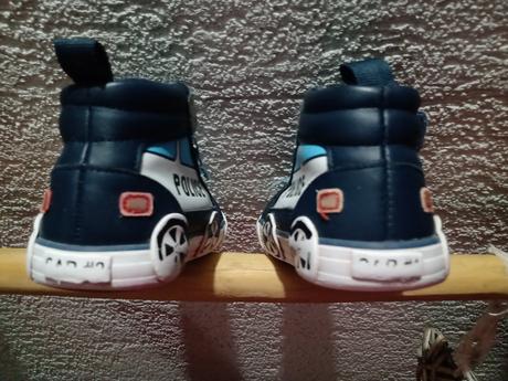 Topanky police s postovnym, h&m,24