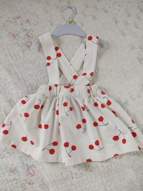 Sukňa čerešničky, 86