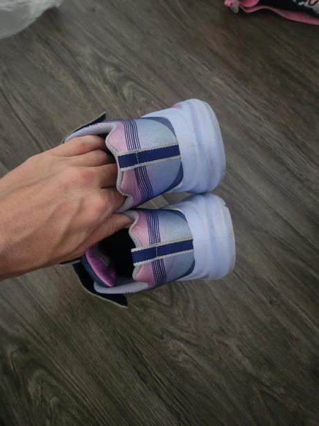 Svietiace skechers, skechers,32