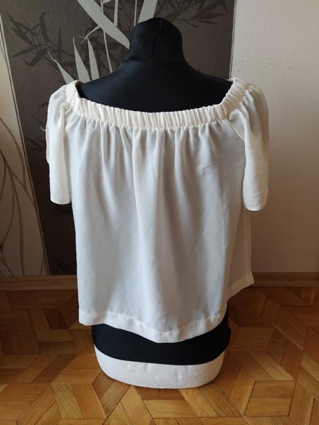 Krémový top., atmosphere,38